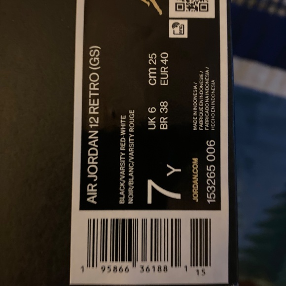 Nike Air Jordan’s 12’s Retro 2022 Playoffs (GradeSchool) - Picture 8 of 9